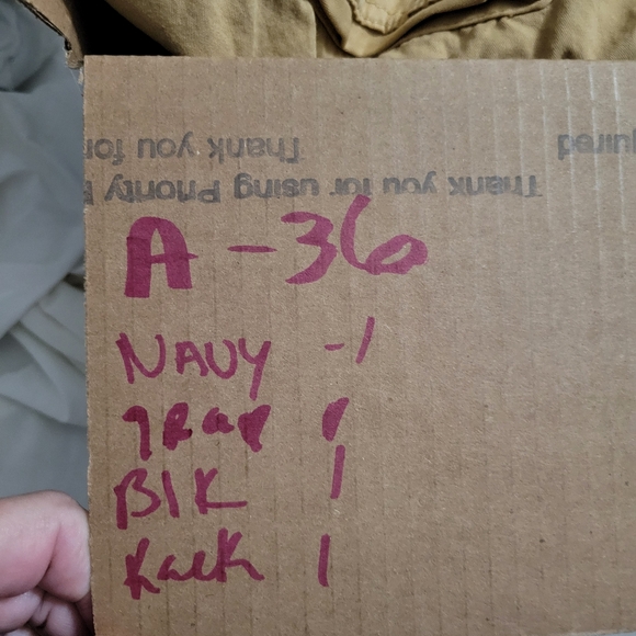 4 pair of cargo shorts 60.00 - Picture 8 of 8